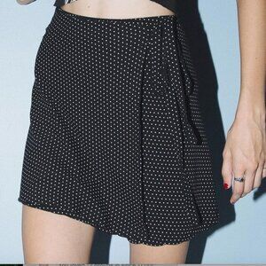 Brandy Melville Mini Polka Dot Wrap Skirt Black White One Size Fits XS–M Trendy!